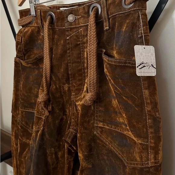 NWT size 28 Free People We The Free Moxie Flocked Pull-On Barrel Jeans Burnt Rus - Picture 7 of 10